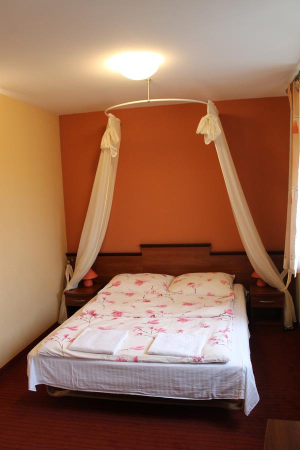 קלוקי Hotel Vanillia מראה חיצוני תמונה